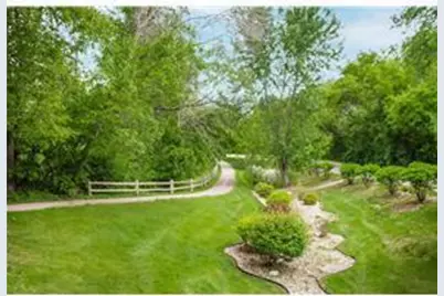 3020 Saint Albans Mill Road #310, Minnetonka, MN 55305 - Photo 2