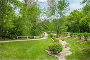 3020 St Albans Mill Rd, Minnetonka, MN 55305 - Photo 2