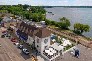 1042 E Circle Dr, Wayzata, MN 55391 - Photo 22