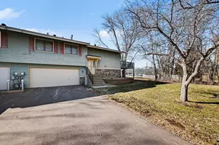 11115 Vessey Cir, Bloomington, MN 55437 - Photo 24