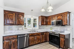 5647 144th St W, Apple Valley, MN 55124 - Photo 10