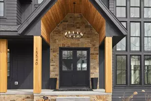 15540 52nd Pl N, Plymouth, MN 55446 - Photo 2