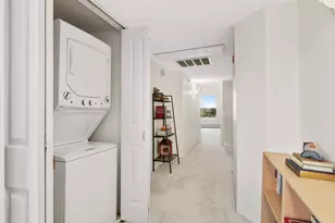 7540 Edinborough Way, Edina, MN 55435 - Photo 20