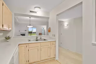 7540 Edinborough Way, Edina, MN 55435 - Photo 10