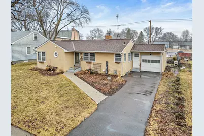 1067 Iowa Avenue W, Saint Paul, MN 55117 - Photo 1