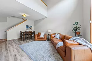 472 Hickory Ln N, Oakdale, MN 55128 - Photo 4