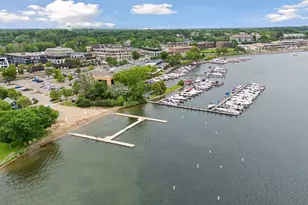 105 Walker Ave N, Wayzata, MN 55391 - Photo 118