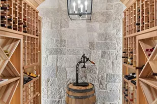 105 Walker Ave N, Wayzata, MN 55391 - Photo 102