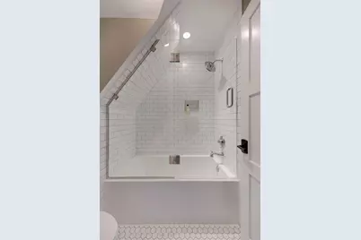 105 Walker Avenue N, Wayzata, MN 55391 - Photo 68