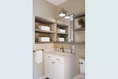 105 Walker Avenue N, Wayzata, MN 55391 - Photo 74