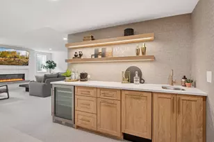 105 Walker Ave N, Wayzata, MN 55391 - Photo 94