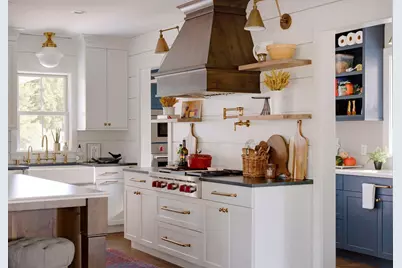 105 Walker Avenue N, Wayzata, MN 55391 - Photo 38