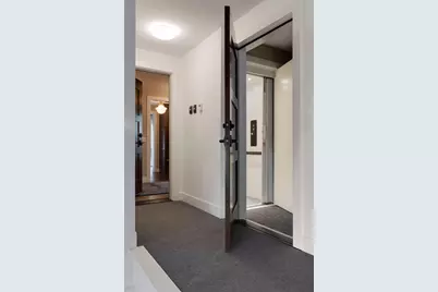 105 Walker Avenue N, Wayzata, MN 55391 - Photo 18