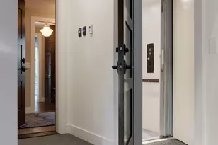 105 Walker Ave N, Wayzata, MN 55391 - Photo 18