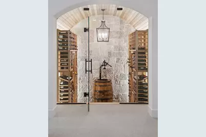 105 Walker Avenue N, Wayzata, MN 55391 - Photo 100