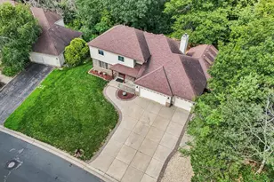 13721 Danbury Path, Rosemount, MN 55068 - Photo 2