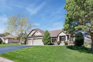 1676 Isabella Pkwy, Chaska, MN 55318 - Photo 70