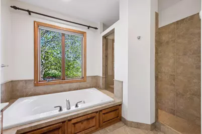 1676 Isabella Parkway, Chaska, MN 55318 - Photo 34
