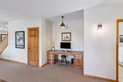 1676 Isabella Parkway, Chaska, MN 55318 - Photo 46
