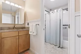 6050 Chasewood Pkwy, Hopkins, MN 55343 - Photo 10