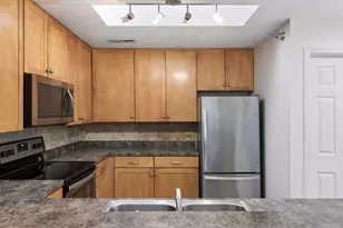 6050 Chasewood Pkwy, Hopkins, MN 55343 - Photo 8