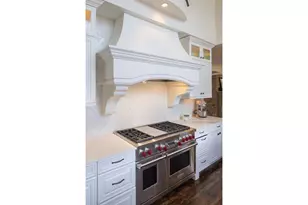 4913 W Sunnyslope Rd, Edina, MN 55424 - Photo 8