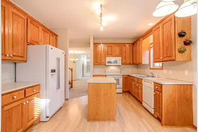 1513 Pine Pointe, White Bear Lake, MN 55110 - Photo 8