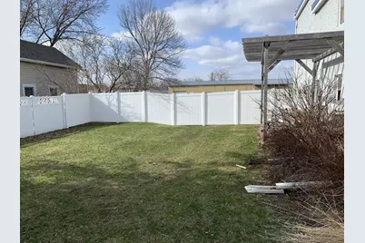 206 Scott Street S, Shakopee, MN 55379 - Photo 22