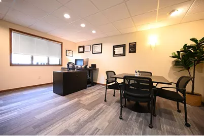 206 Scott Street S, Shakopee, MN 55379 - Photo 10