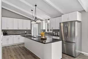 2702 Erin Ln NE, Rochester, MN 55906 - Photo 10