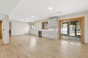 10549 Kentucky Ave S, Bloomington, MN 55438 - Photo 26