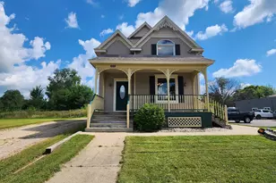 629 1st St S, Willmar, MN 56201 - Photo 1