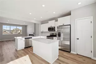 6770 Wildflower Wy, Minnetrista, MN 55364 - Photo 2