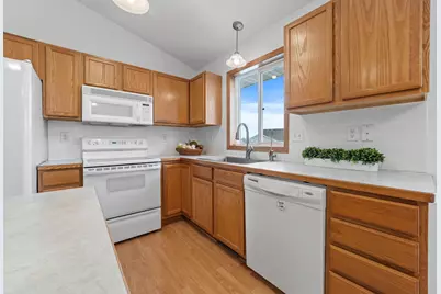 1434 Sparrow Road, Waconia, MN 55387 - Photo 8