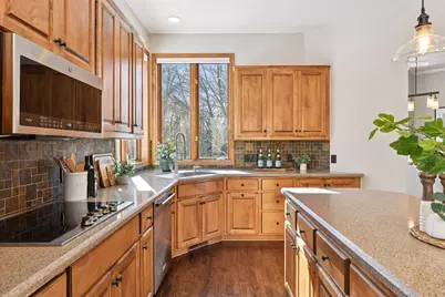 7329 Bent Bow Trail, Chanhassen, MN 55317 - Photo 20