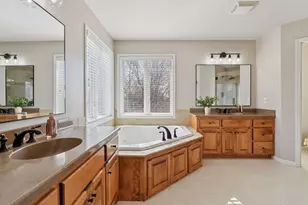 7329 Bent Bow Trail, Chanhassen, MN 55317 - Photo 38