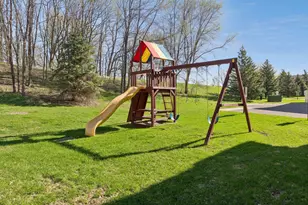 1587 County Rd D E, Maplewood, MN 55109 - Photo 26
