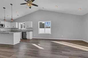 24289 Forestview Cir, Saint Augusta, MN 56301 - Photo 8