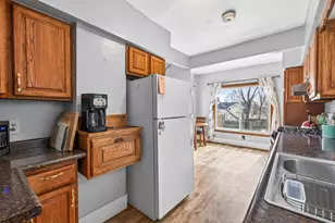 2705 Golden Valley Rd, Minneapolis, MN 55411 - Photo 14