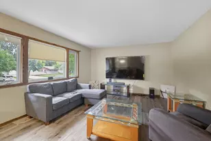 6456 Edgewood Ave N, Brooklyn Park, MN 55428 - Photo 6