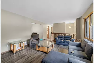 6456 Edgewood Avenue N, Brooklyn Park, MN 55428 - Photo 8