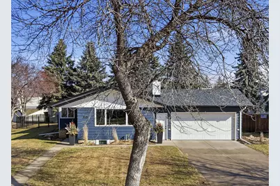 825 Park Drive S, Fargo,  58103 - Photo 1