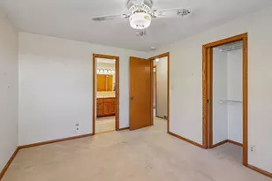 2526 Bittersweet Ln, Maplewood, MN 55109 - Photo 10