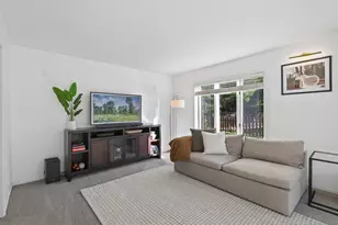 383 Tessier Cir, Vadnais Heights, MN 55127 - Photo 8