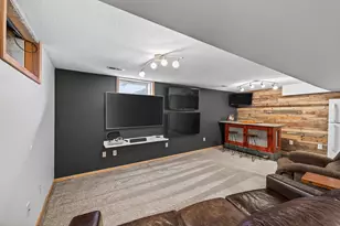 383 Tessier Cir, Vadnais Heights, MN 55127 - Photo 46