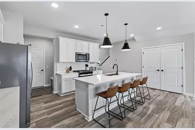 17986 Giants Way, Lakeville, MN 55044 - Photo 2