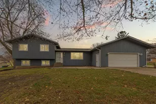 22 Mitchell Dr, Faribault, MN 55021 - Photo 2
