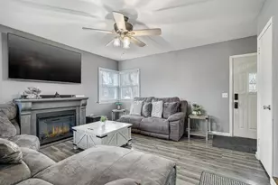 1251 Gardena Ave NE, Fridley, MN 55432 - Photo 4