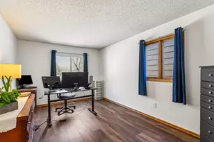 5542 Rowland Rd, Hopkins, MN 55343 - Photo 20