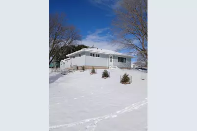 1218 7th Avenue NE, Owatonna, MN 55060 - Photo 2